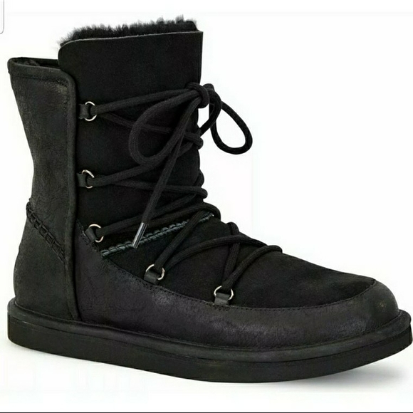 UGG Shoes - UGG - Lodge Water Resistant Genuine Suede / Leather Ankle Booties Size 7